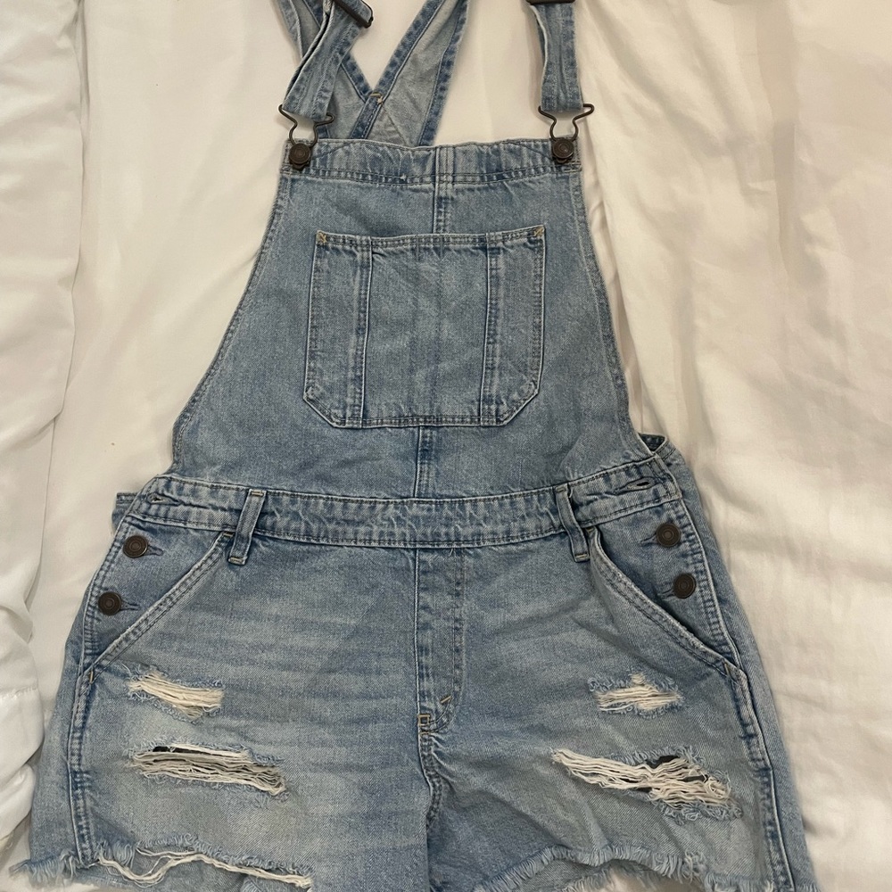 Abercrombie and fitch denim shortalls size Medium